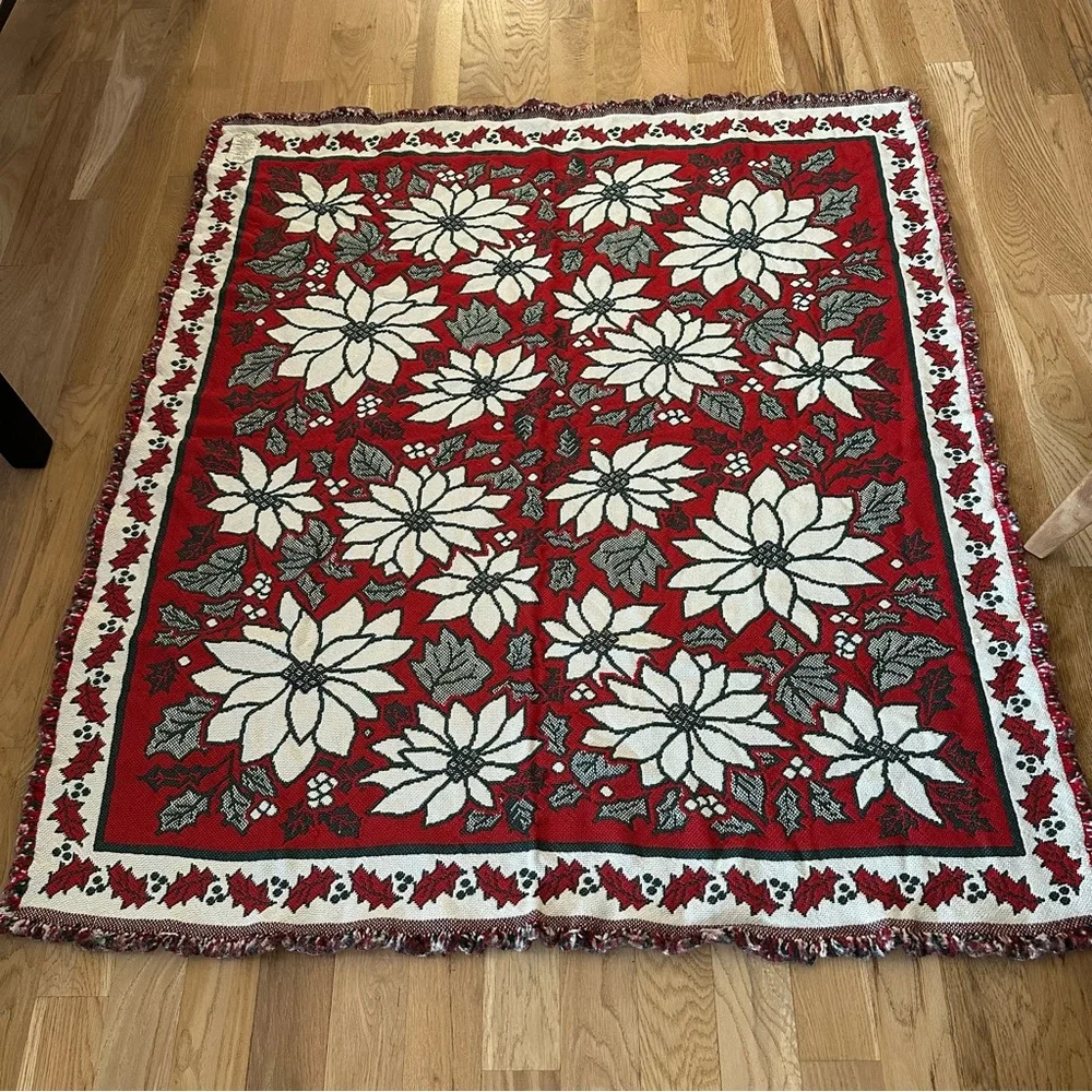 American Weavers Poinsettia Christmas Holiday Throw Softweave Never Used