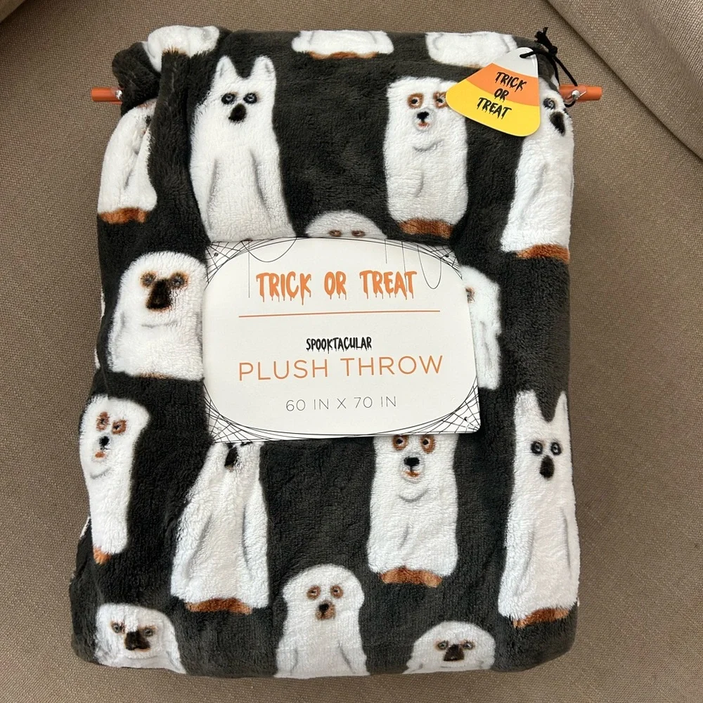 “New” Trick or Treat Spooktacular PlushThrow-Ghost Dogs 60x70