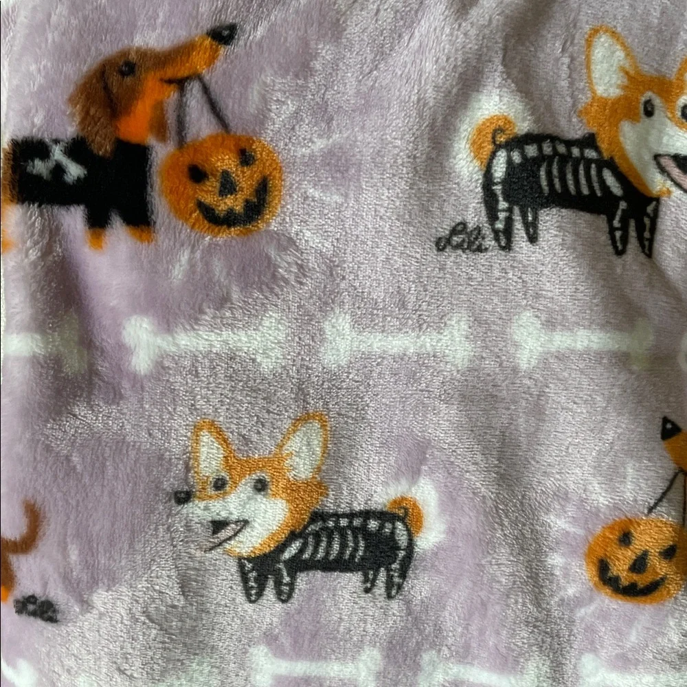 Doggie Drawings Decorative dachshund,corgi Halloween Throw Blanket