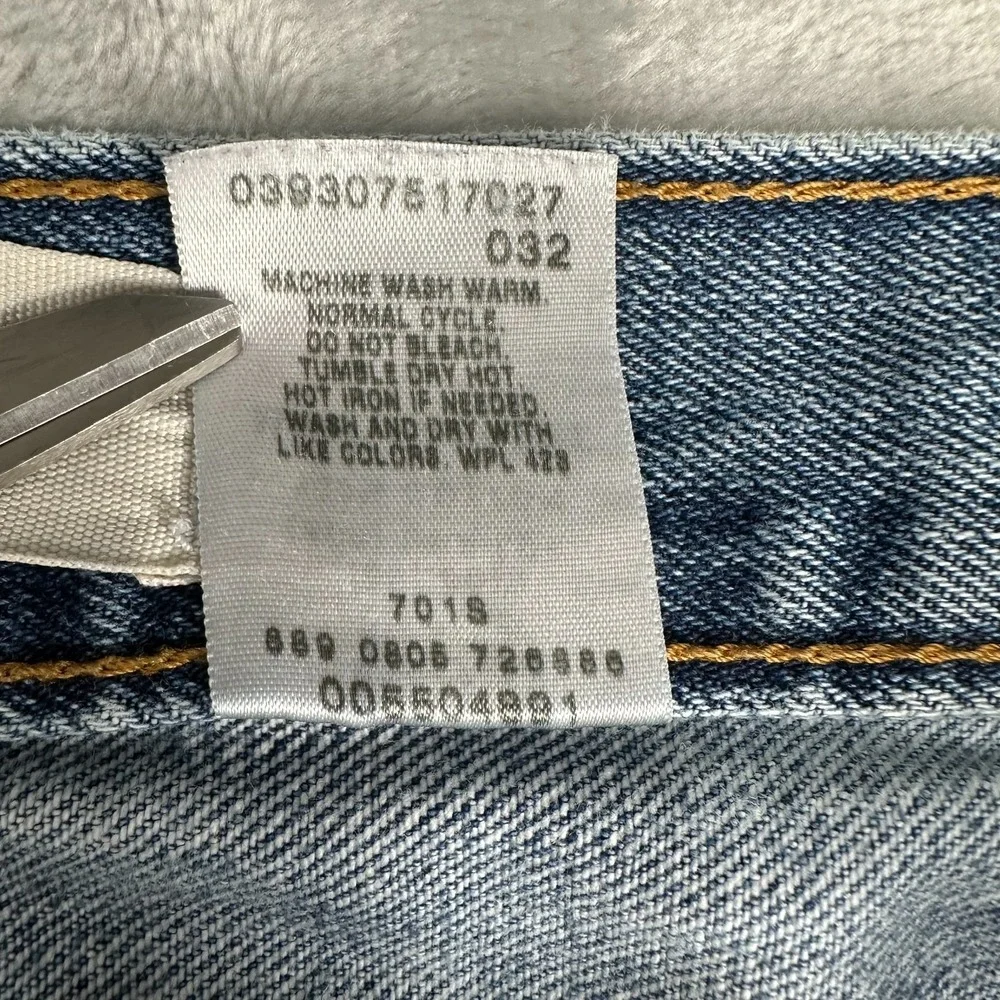 Levi's 550 Relaxed Fit Jeans Men's Size 40x29 Distressed Denim Medium Wash