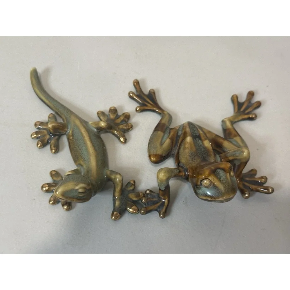 Vintage Lot 2 Collection Tree Frog Gecko Lizard Ceramic Figurine Gold Accents