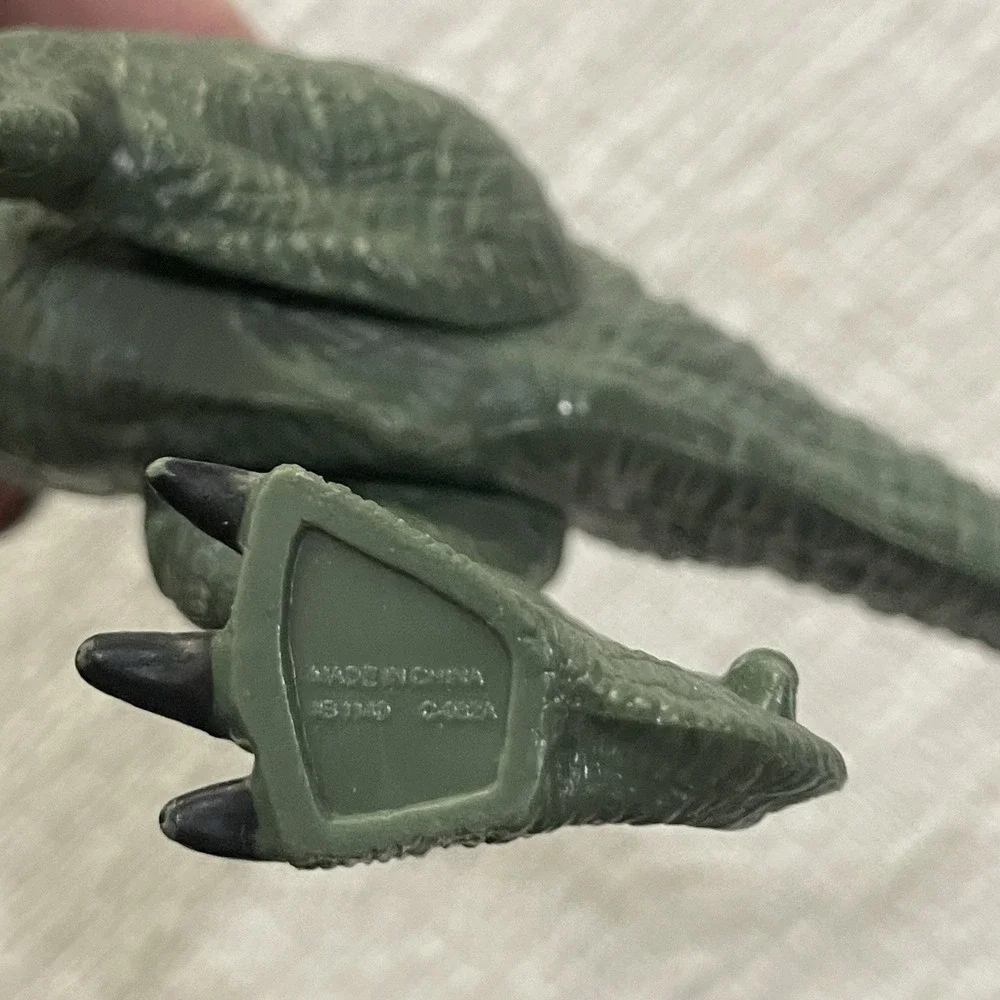 Jurassic World‎ Hasbro 2015 Velociraptor CHARLIE 10