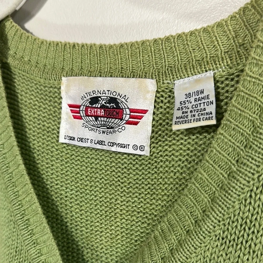 Olive Green V-Neck Knit Sweater buttoned oversized vintage