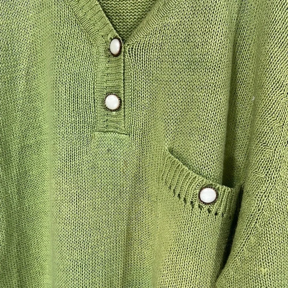 Olive Green V-Neck Knit Sweater buttoned oversized vintage