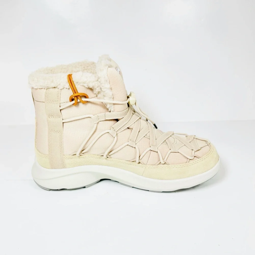 Keen Uneek Snk Boot Women’s Doeskin &‎ Silver Suede Winter Lined Size 5.5