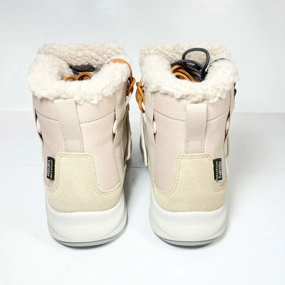 Keen Uneek Snk Boot Women’s Doeskin &‎ Silver Suede Winter Lined Size 5.5