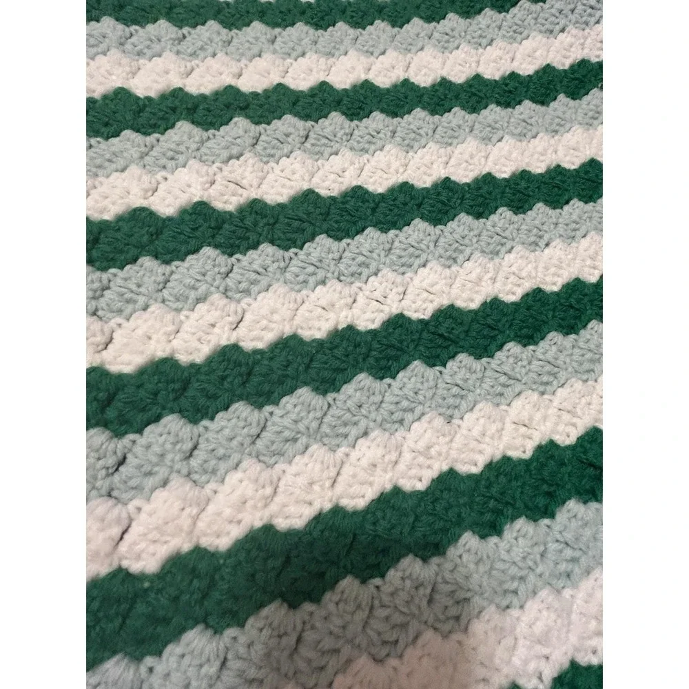 Vtg Crocheted Green White Afghan Throw‎ fringe 72x45 Retro Cottagecore Boho folk