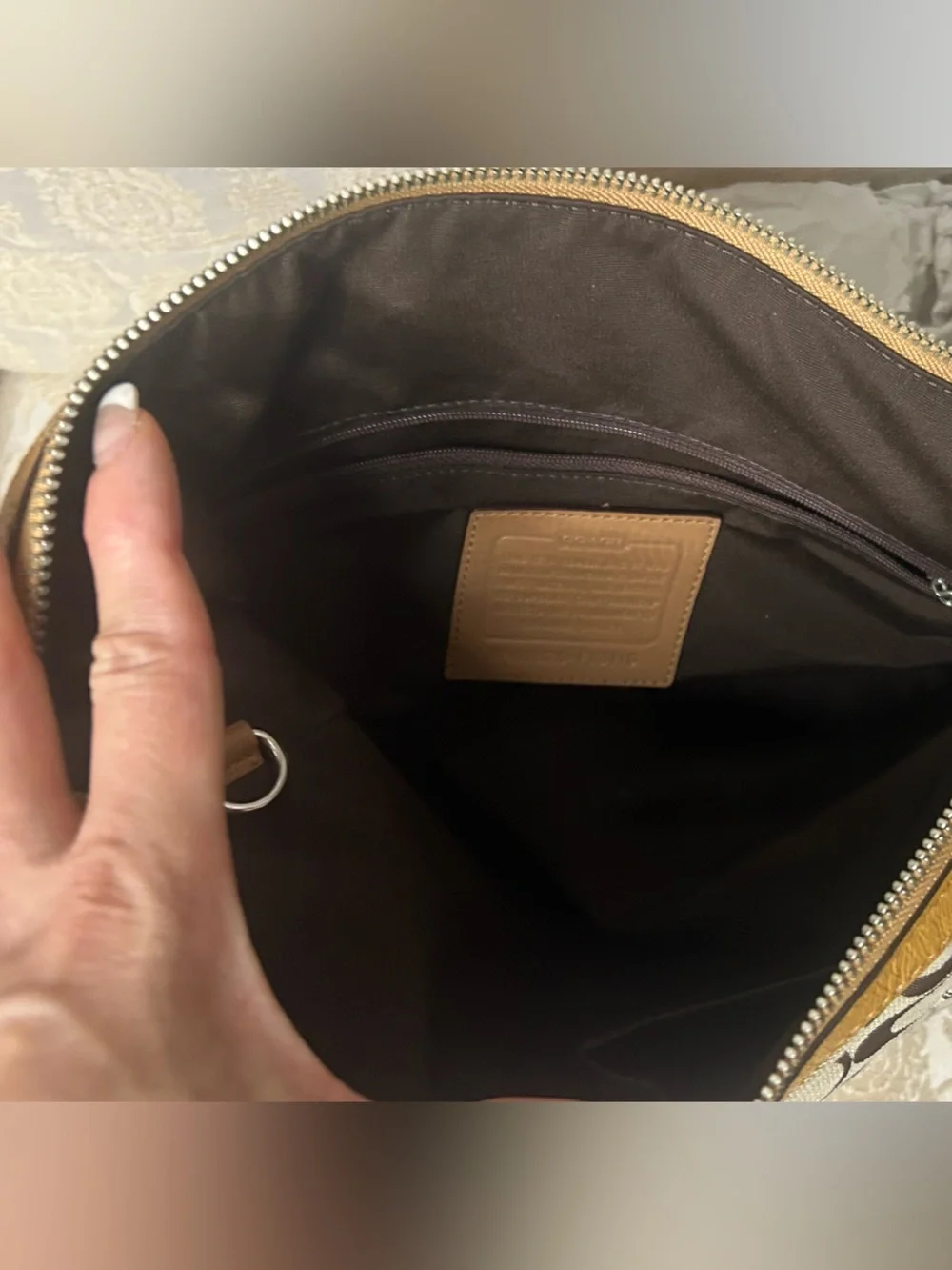 Y2K Coach Signature SoHo Large Hobo Handbag Boho-Chic Utility