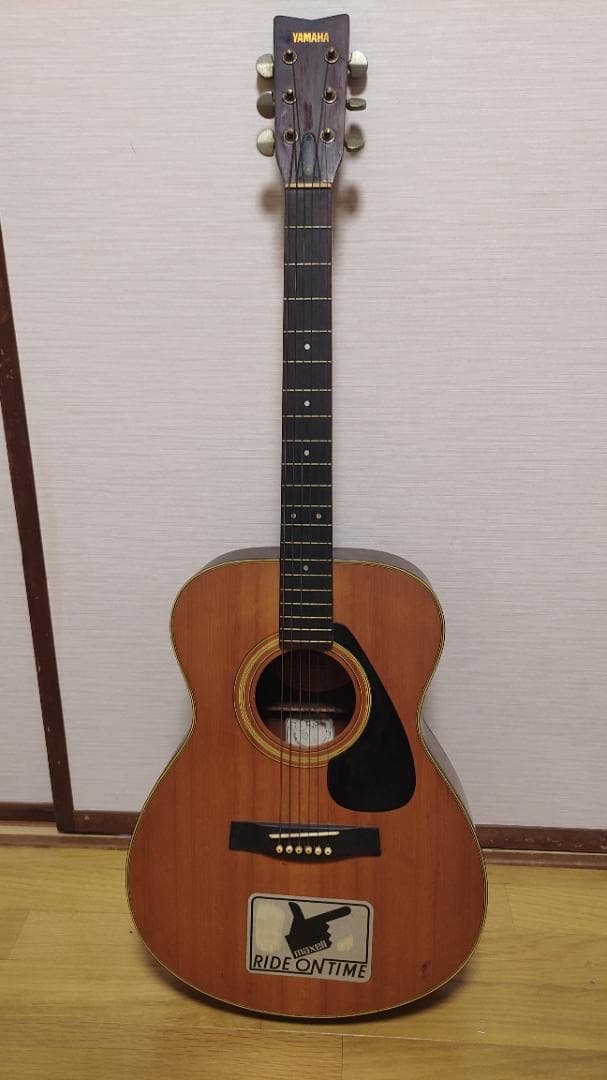 Yamaha FG-122