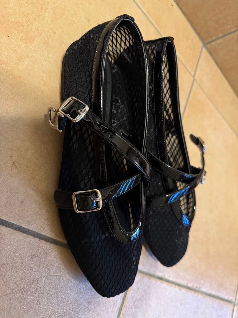 Black Mesh Flat Shoes, Size L