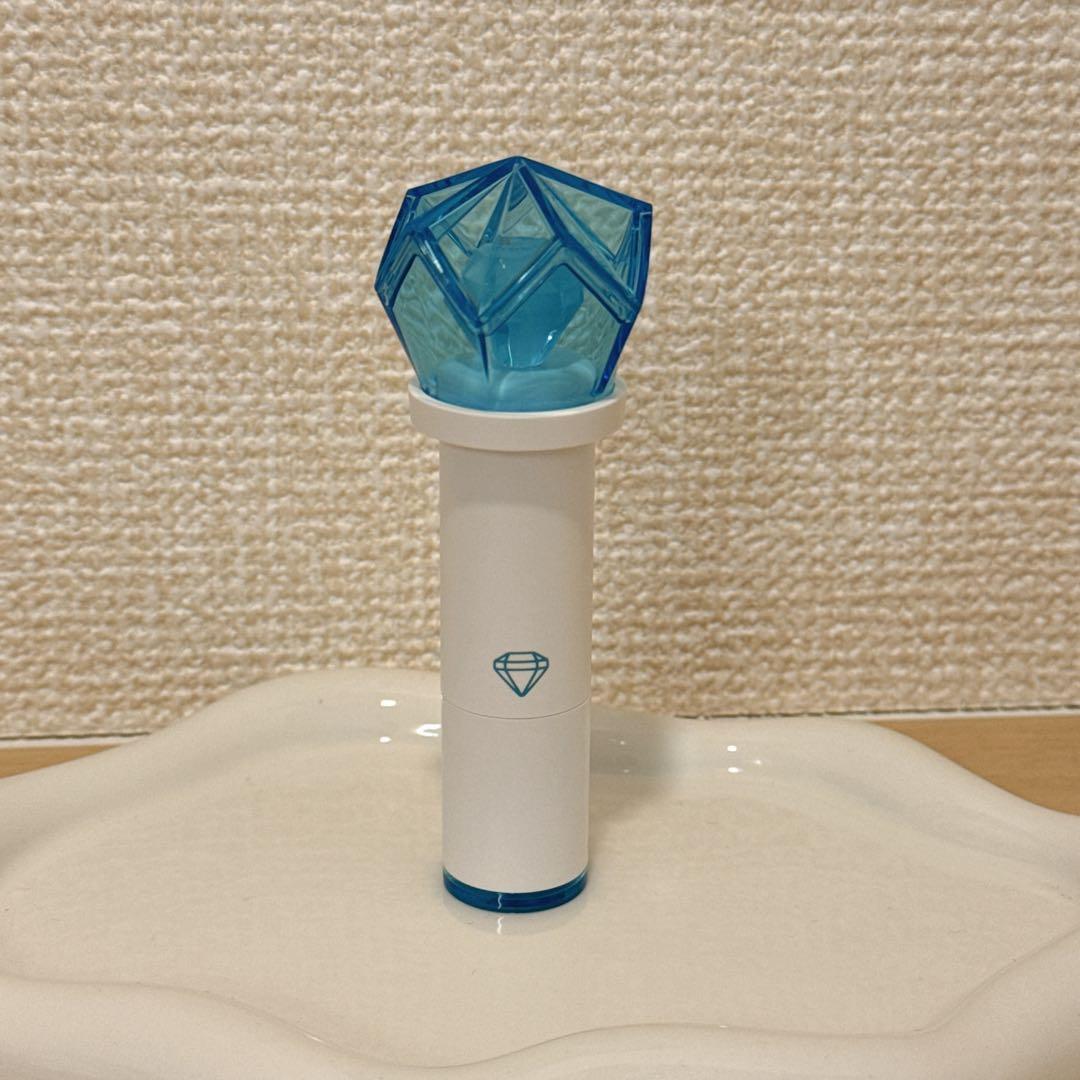 SHINee Penlight-Shaped Lip Shiny