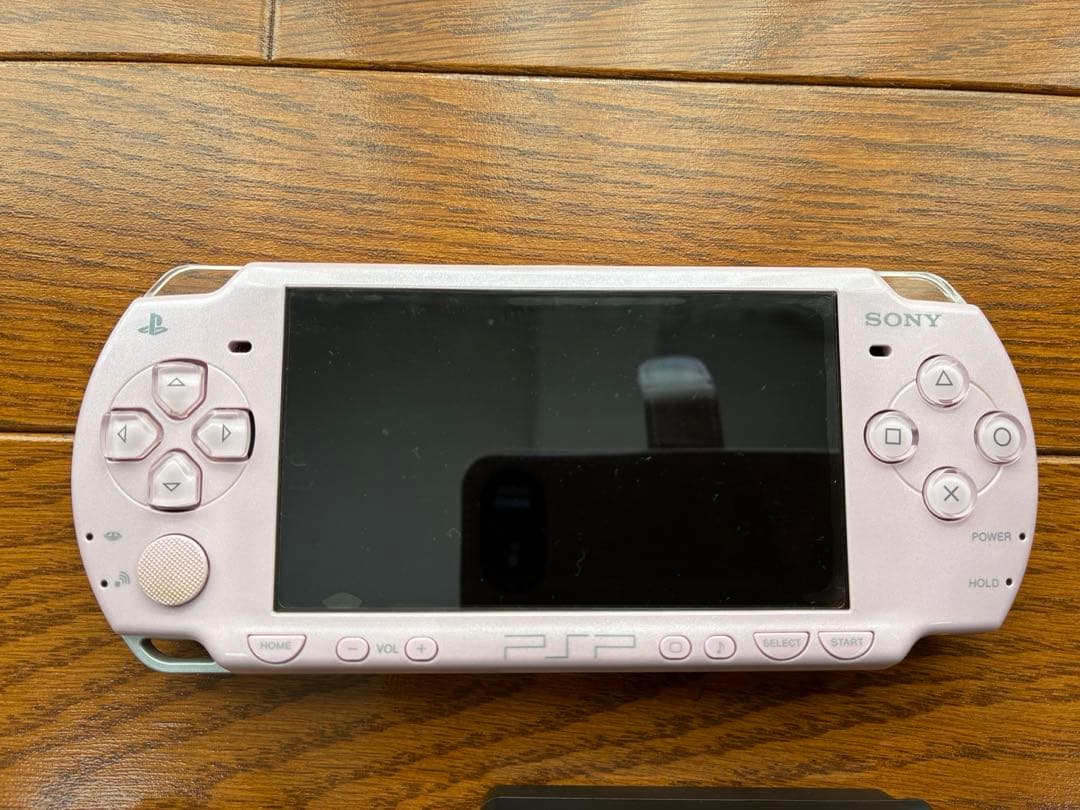 【Junk Item】Pink PSP Console + AC Adapter (Battery Not Included)