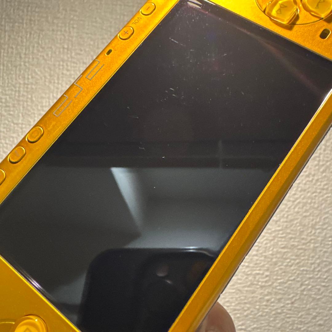 【Multiple Images】 PSP3000 Console Yellow MGS Software Included Charger Included