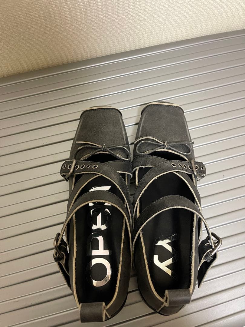 OPEN YY Cross Buckle Ballet Flats