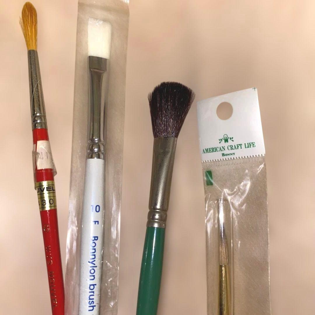 American Craft and 4 Paint Brushes - Free Shipping★